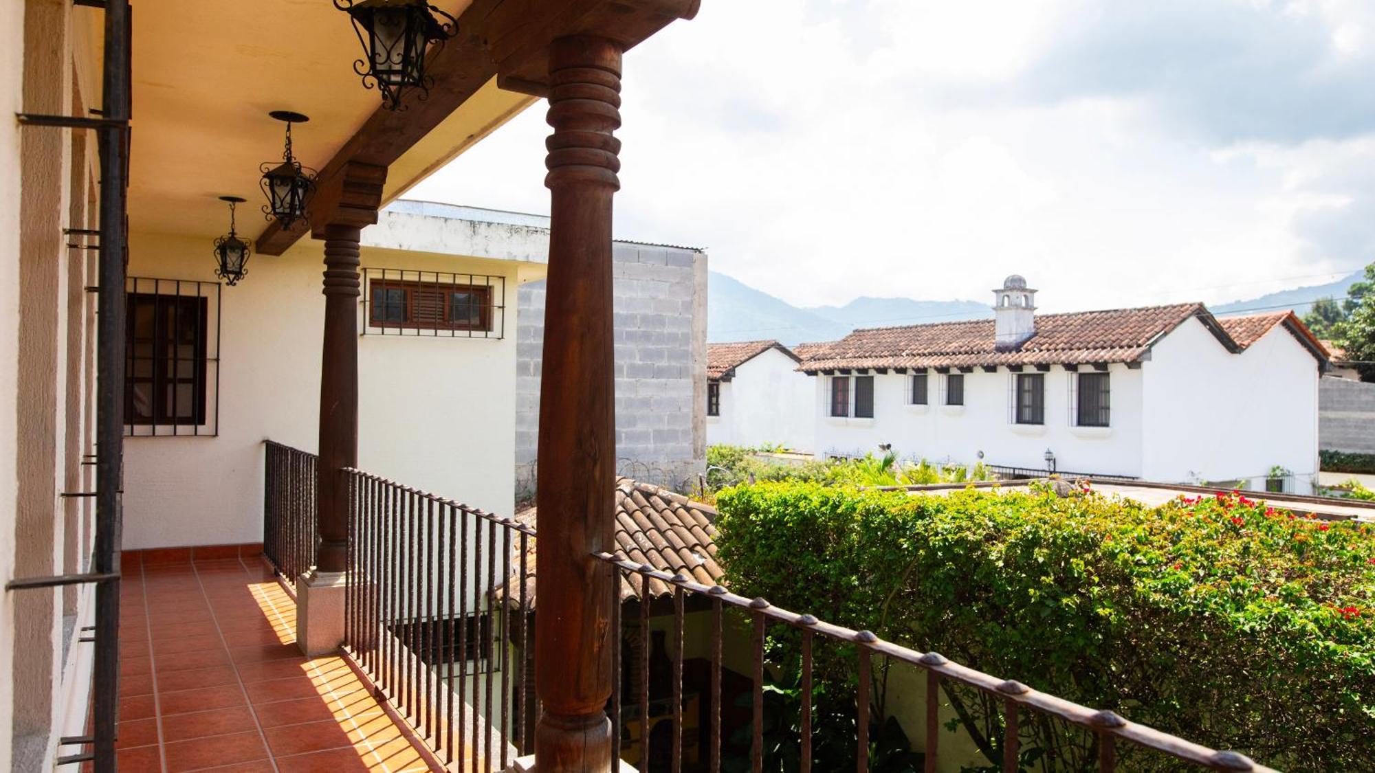 Palacio Del Conquistador San Cristóbal El Bajo 外观 照片