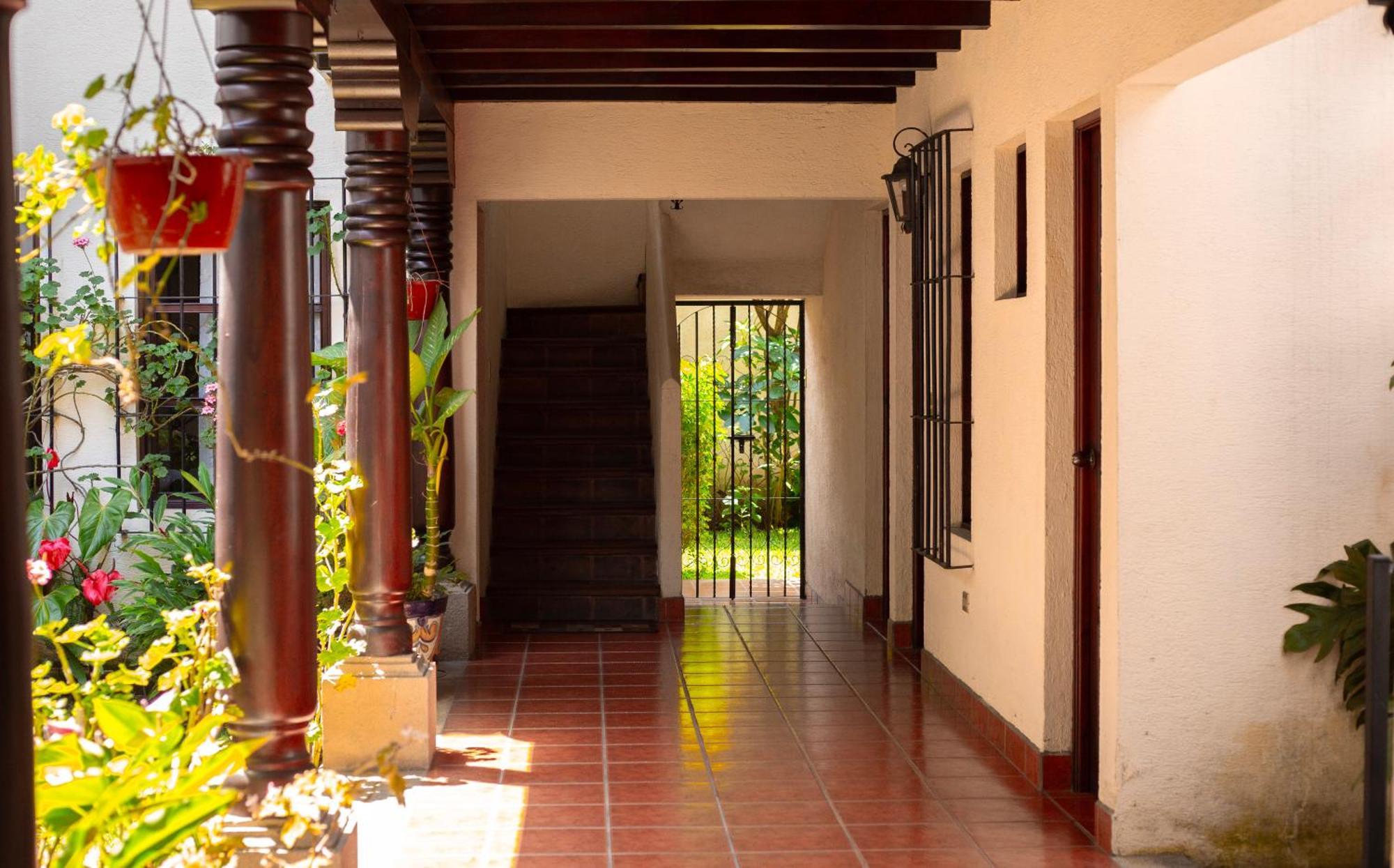 Palacio Del Conquistador San Cristóbal El Bajo 外观 照片